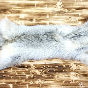 Achat de peau de loup Arctique Québec Canada